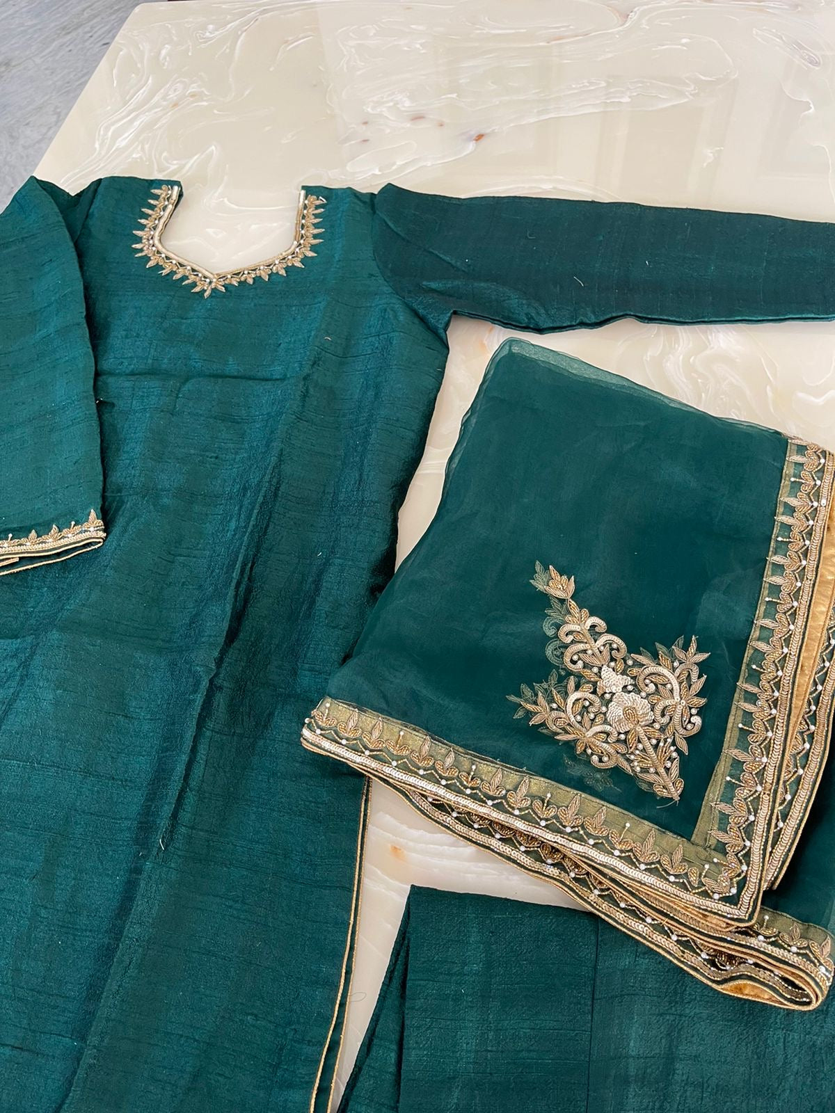 PURE RAW SILK - Bottle green